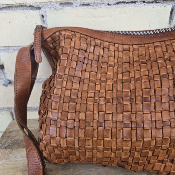 Vintage Leather Bag - Picture 3 of 12